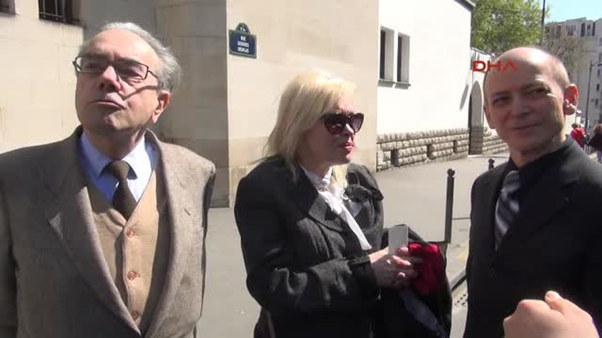 Paris'te Toprağa Verilen Fevziye Osmanoğlu'nun Yeğenleri Türkiye'deki Hükümet 1924'ten Beri...