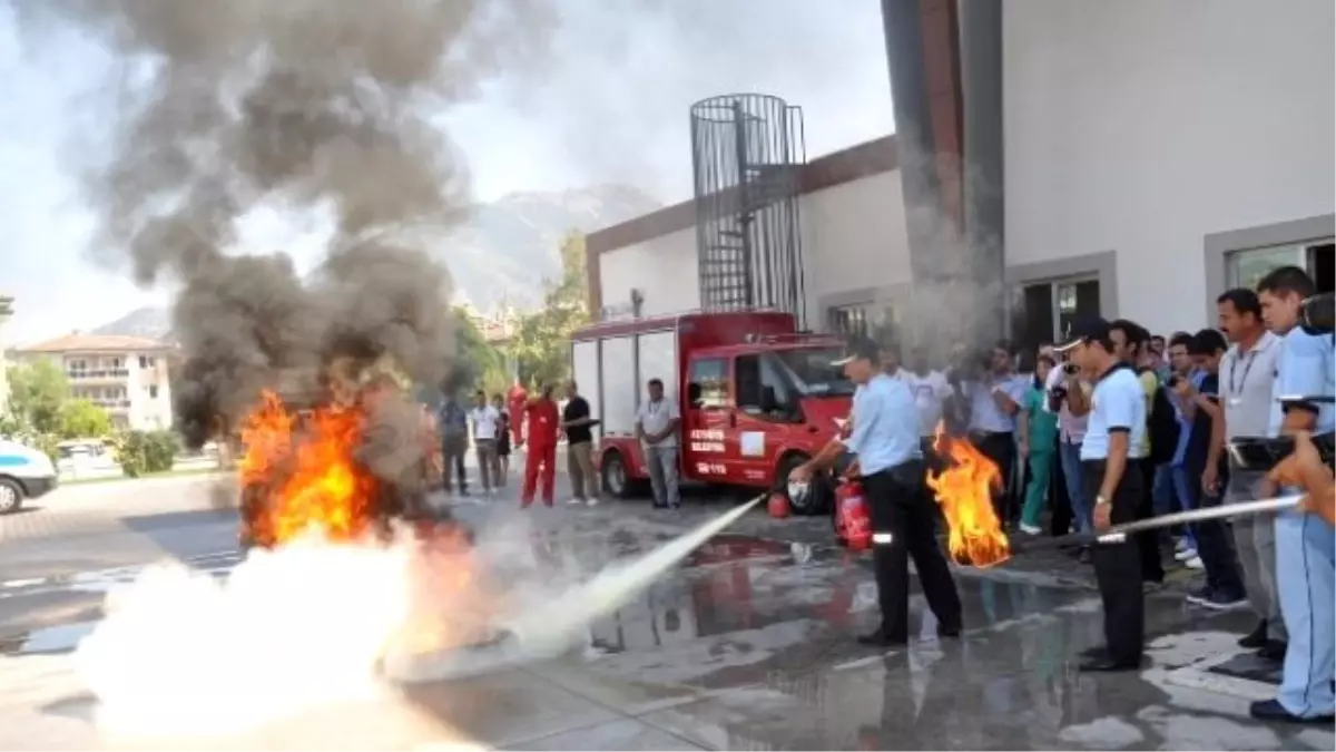 Umke\'nin Deprem Tatbikatı Gerçeğini Aratmadı