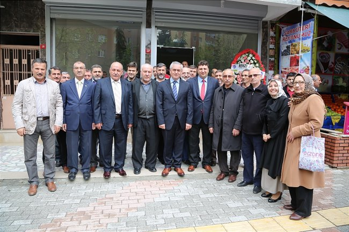 Akşemsettin\'de Babadan Oğula Devir Teslim Töreni