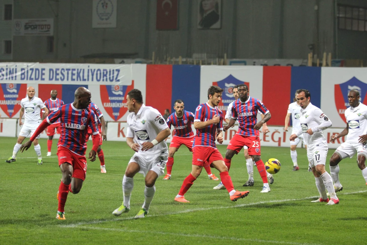 Kardemir Karabükspor-Akhisar Belediyespor: 0-0