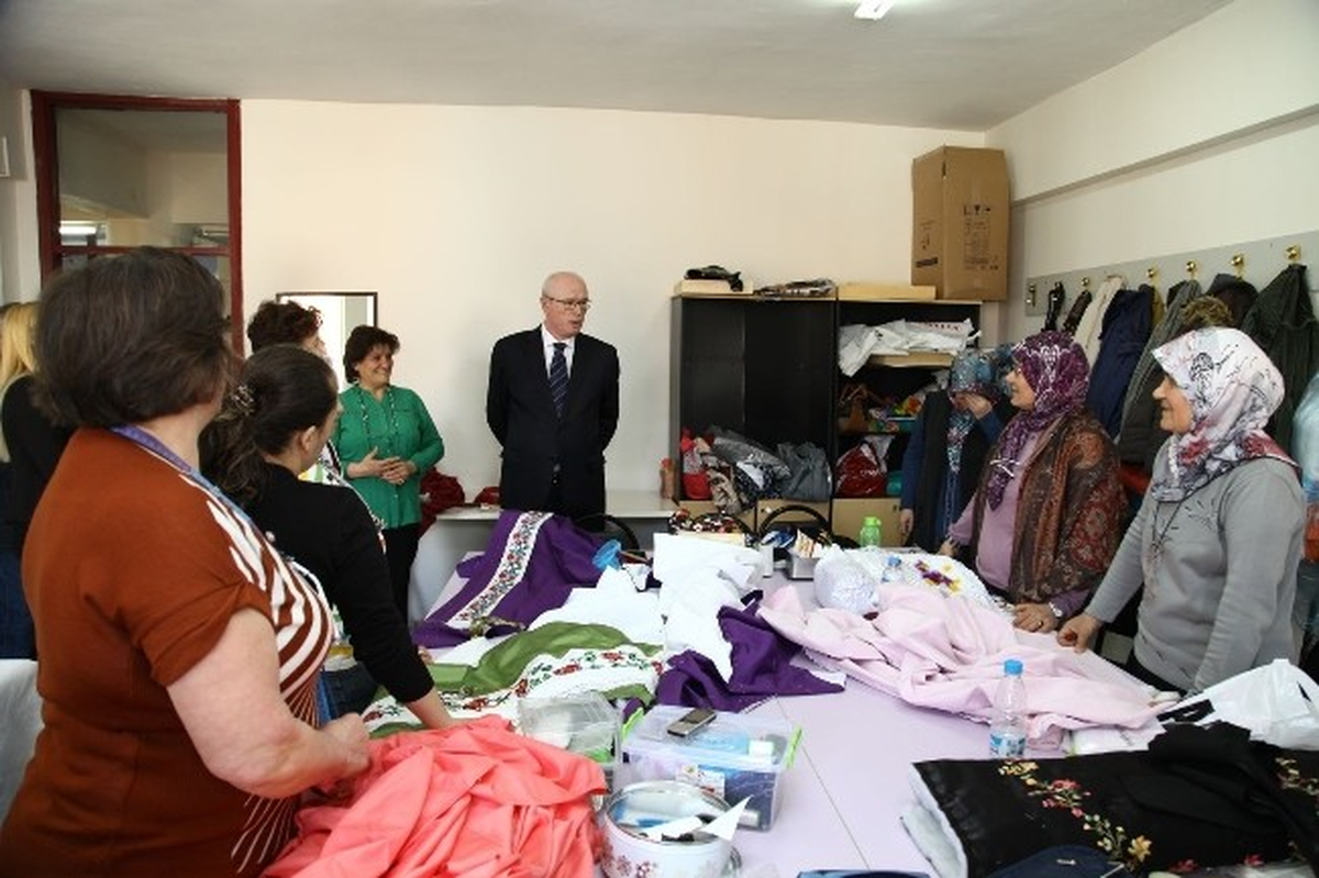 Başkan Kurt Belediye Hizmet Binalarını İnceledi
