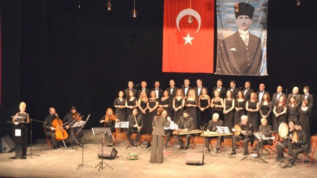 Büyükşehir TSM Korosu\'ndan Muhteşem Konser