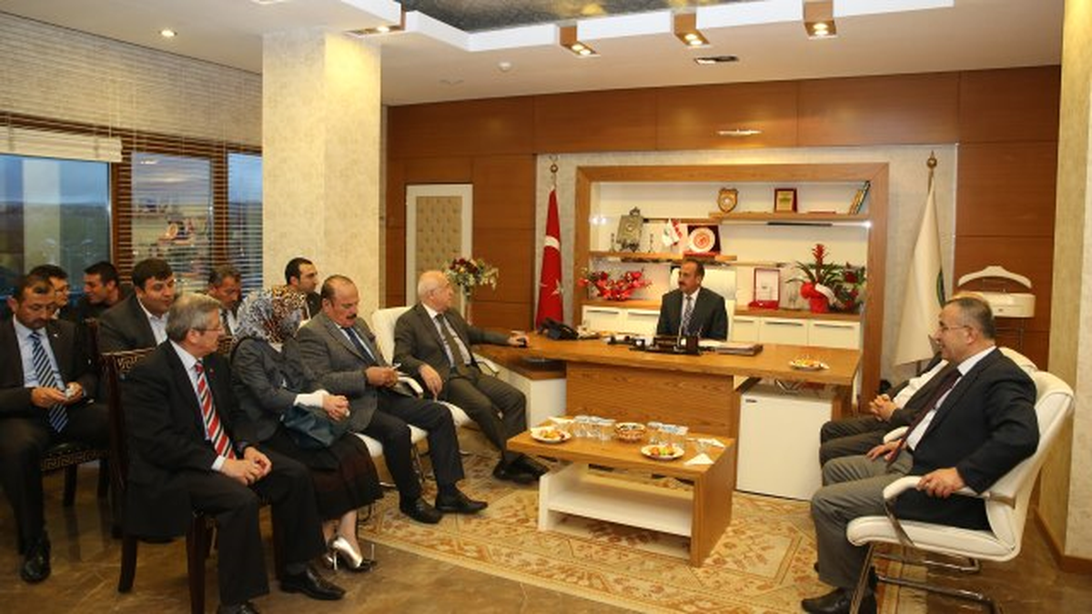Cemil Çiçek, Başkan Duruay\'ı Makamında Ziyaret Etti