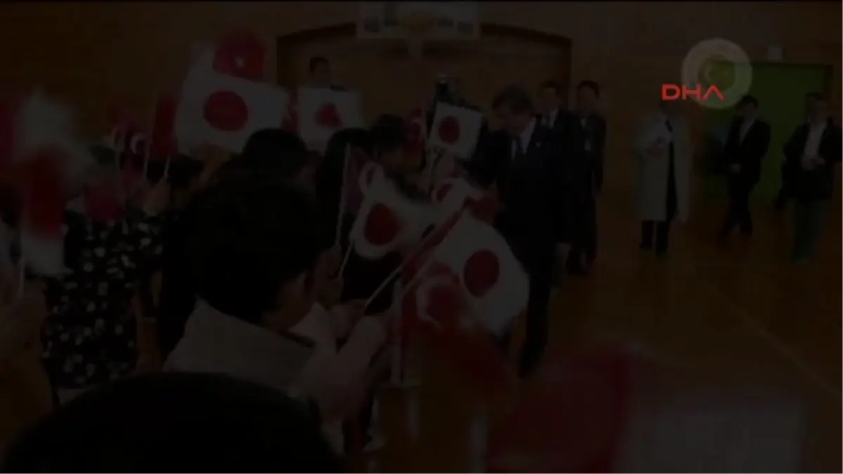 Dışişleri Bakanı Davutoğlu Japonya\'da Ertuğrul Şehitliği\'ni Ziyaret Etti