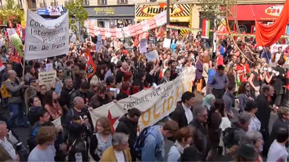 Fransa\'da kemer sıkma politikaları protesto edildi -