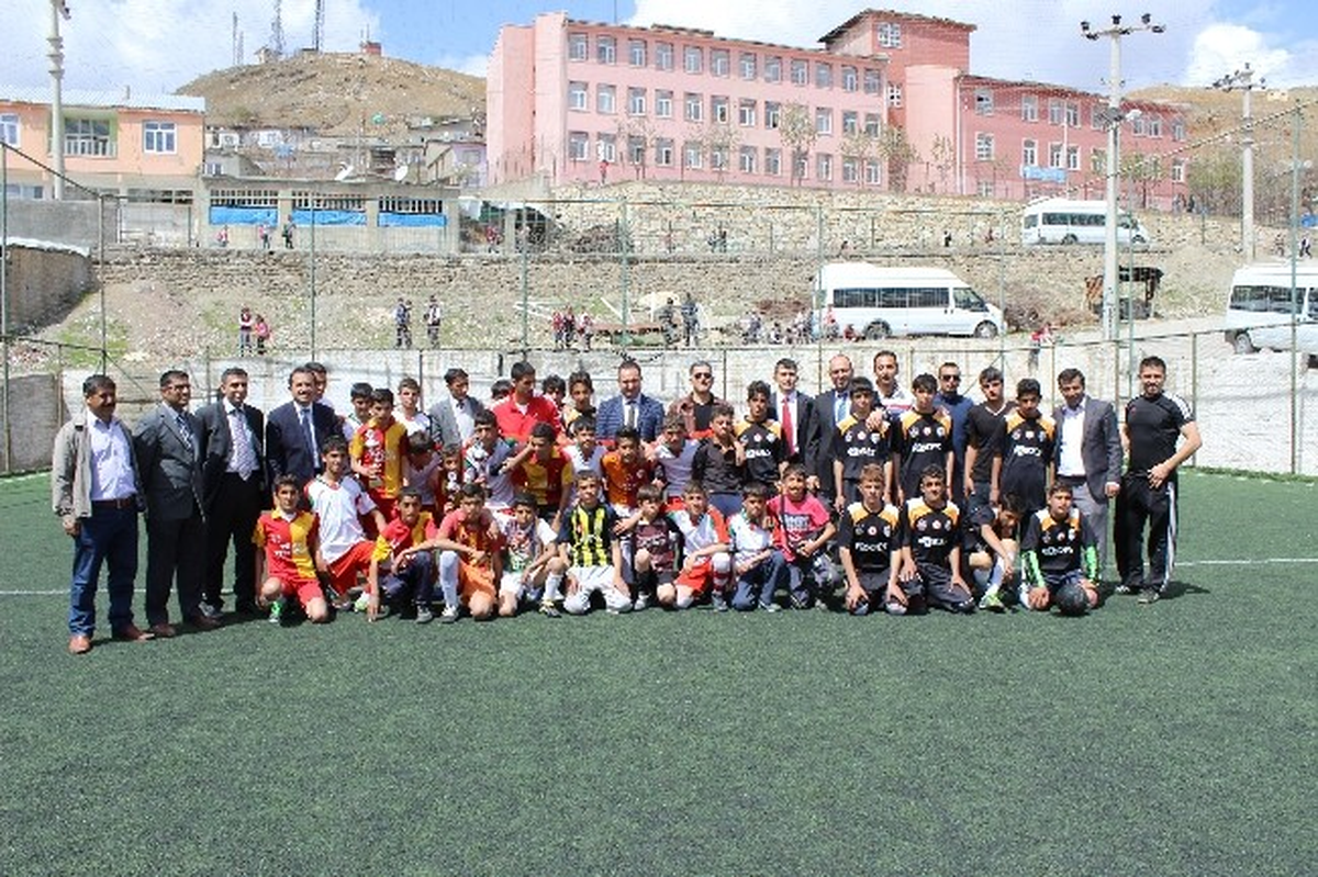 Kulp\'ta 2. Geleneksel Futbol Turnuvası Sona Erdi