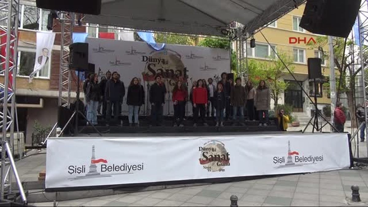 Şişli\'de Dünya Sanat Günü Kutlaması