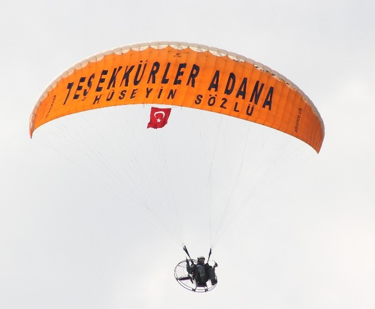 Sözlü Adanalıya Paramator ile Havadan Teşekkür Etti