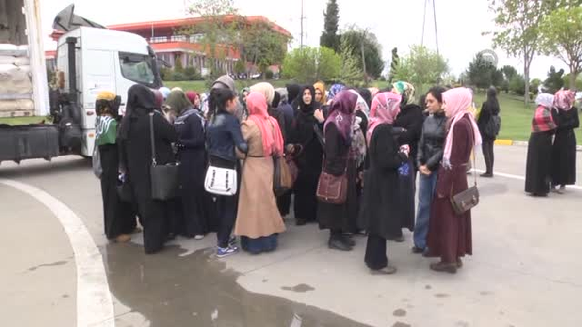 Suriye\'ye yardımlar sürüyor -
