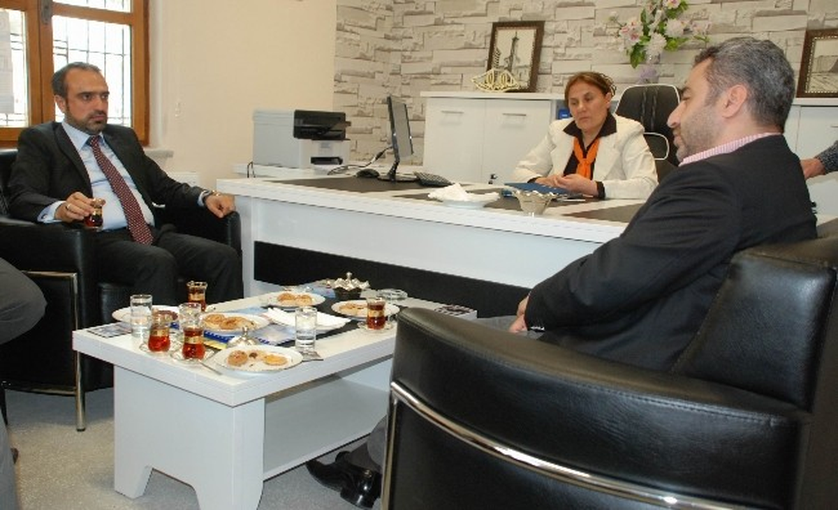 Ak Partili İçten\'den Beyazay Derneğine Ziyaret