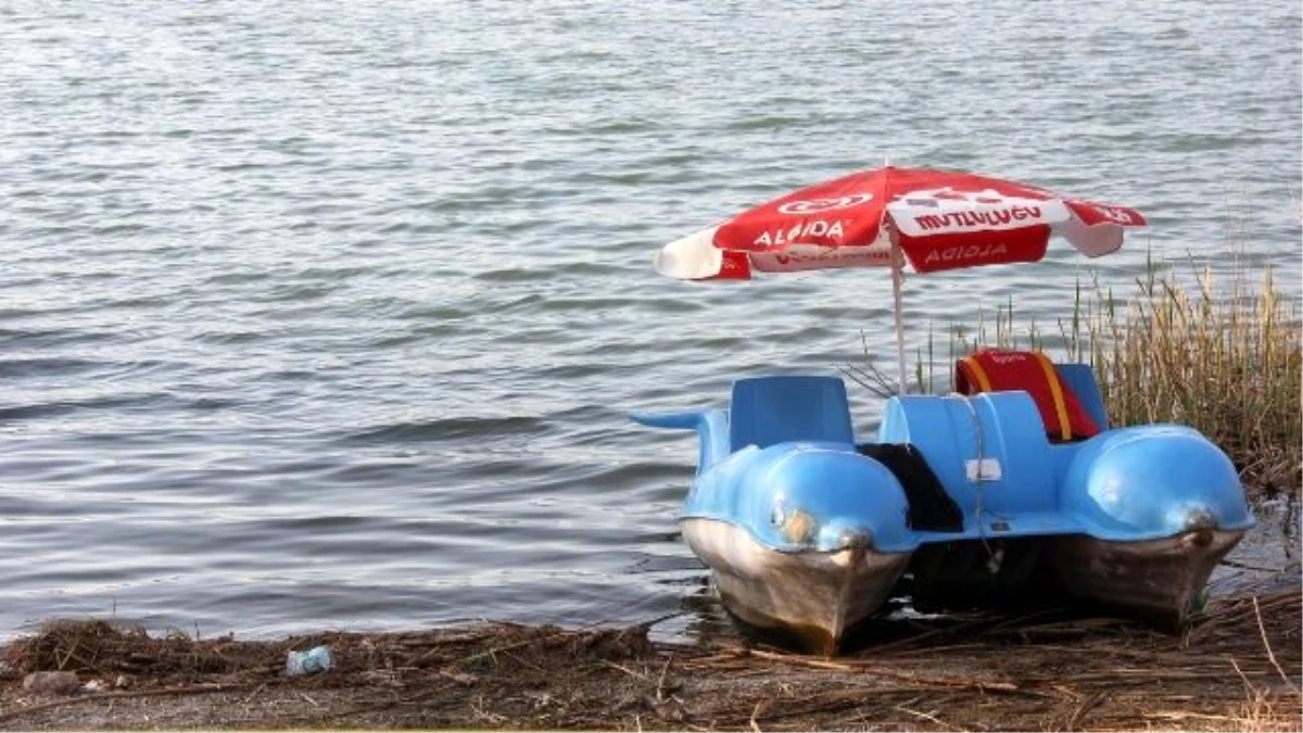 Ankara\'da Deniz Bisikletiyle Göle Açılan Kişi Kayboldu