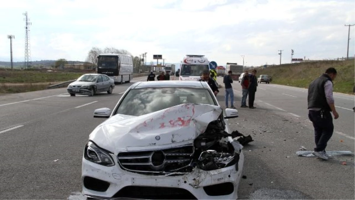 Bilecik\'te Zincirleme Trafik Kazası: 3 Yaralı