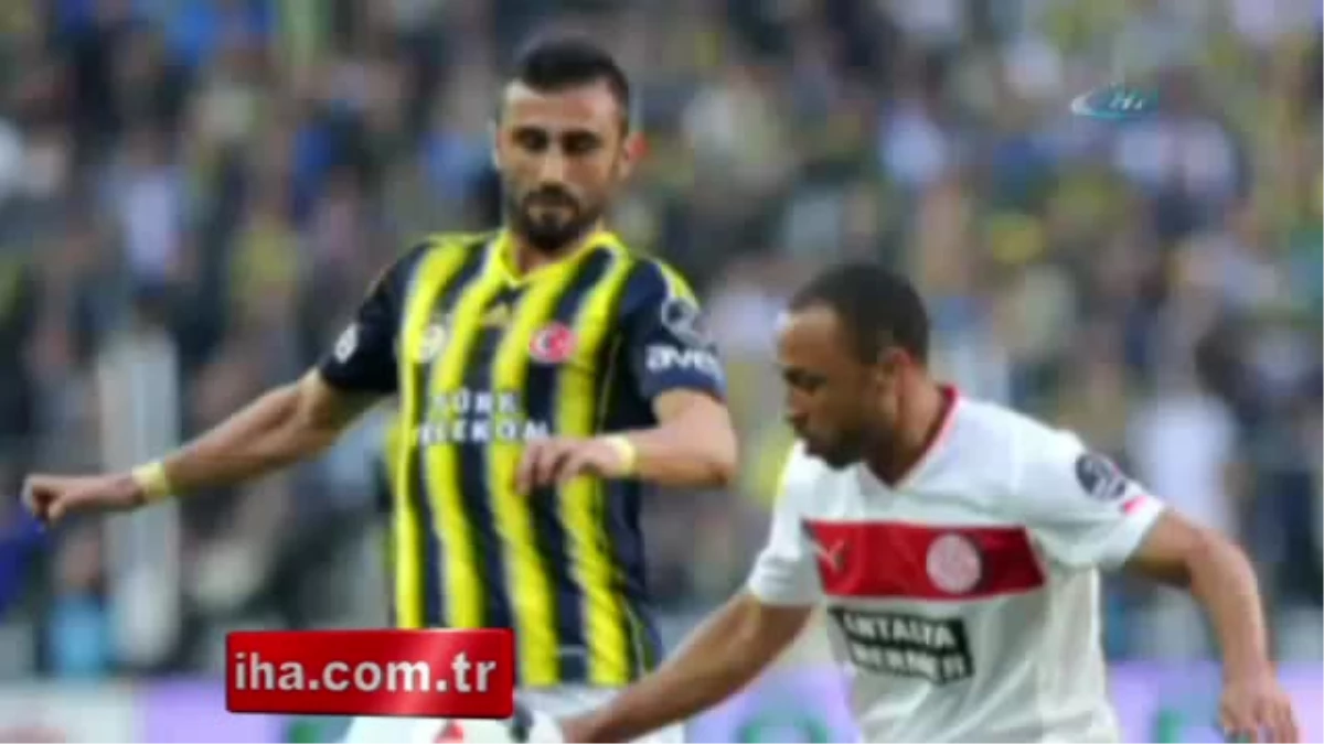 Fenerbahçe Antalyaspor\'u 4-1 Mağlup Etti