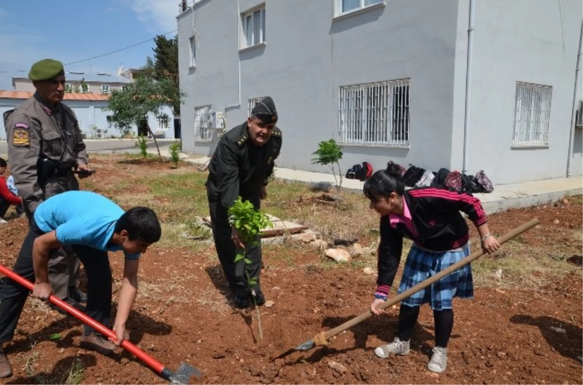 Jandarmanın 175. Kuruluş Yılında 175 Fidan Dikildi