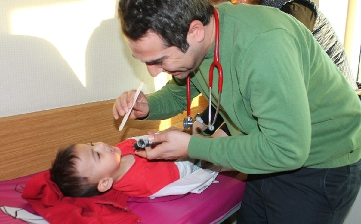 Kulak Enfeksiyonu Çocuklarda Yüz Felci ve Beyin Hasarına Neden Olabiliyor