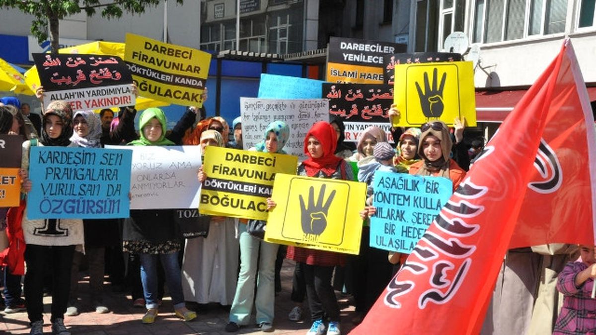 Mısır\'da 528 Kişinin İdama Mahkum Edilmesi