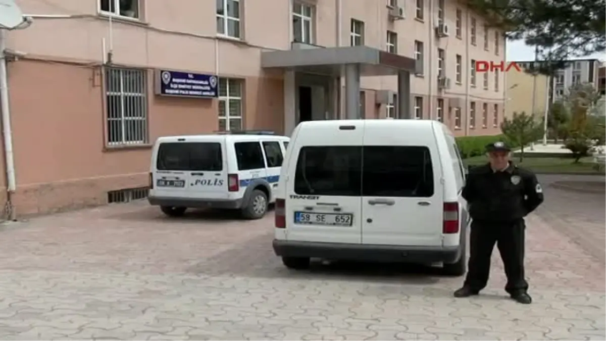 Polisten Kaçan Minibüste 190 Kilo Esrar Yakalandı