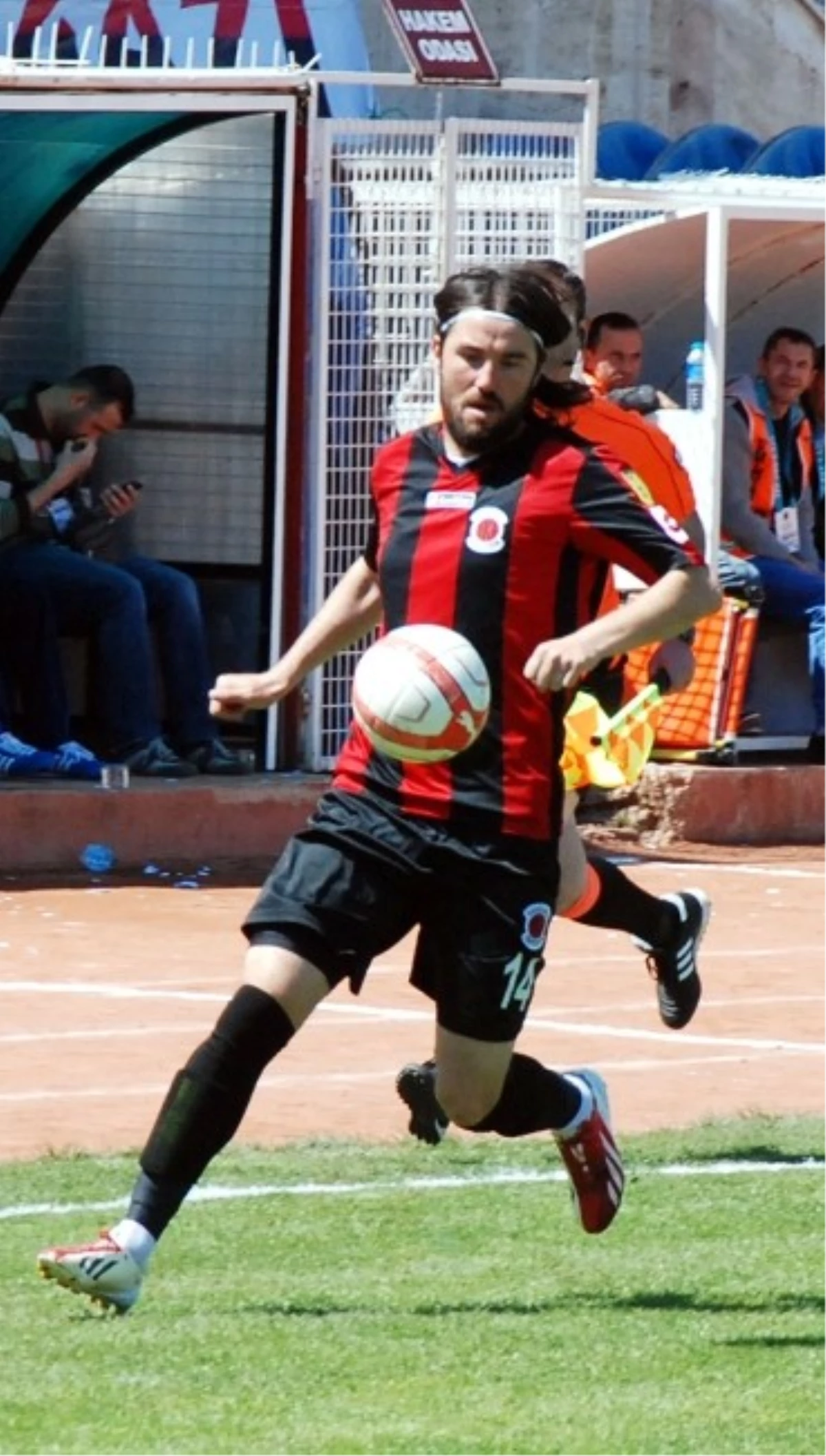 TKİ Tavşanlı Linyitspor, Adana Demirspor\'u 2-1 Yendi