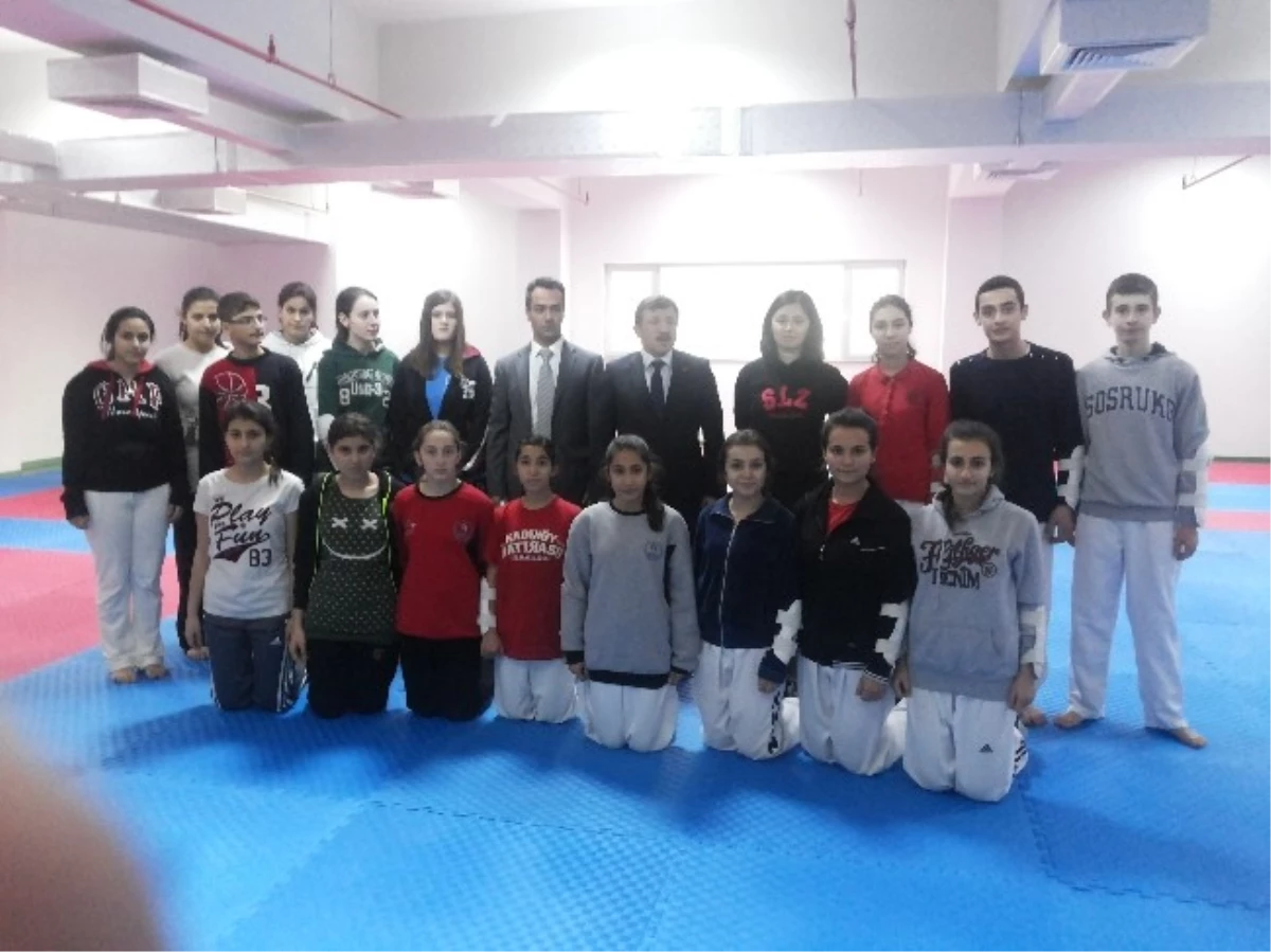 Yalova Taekwondo Gençler Grup Birinciliği Müsabakalarına Ev Sahipliği Yapacak