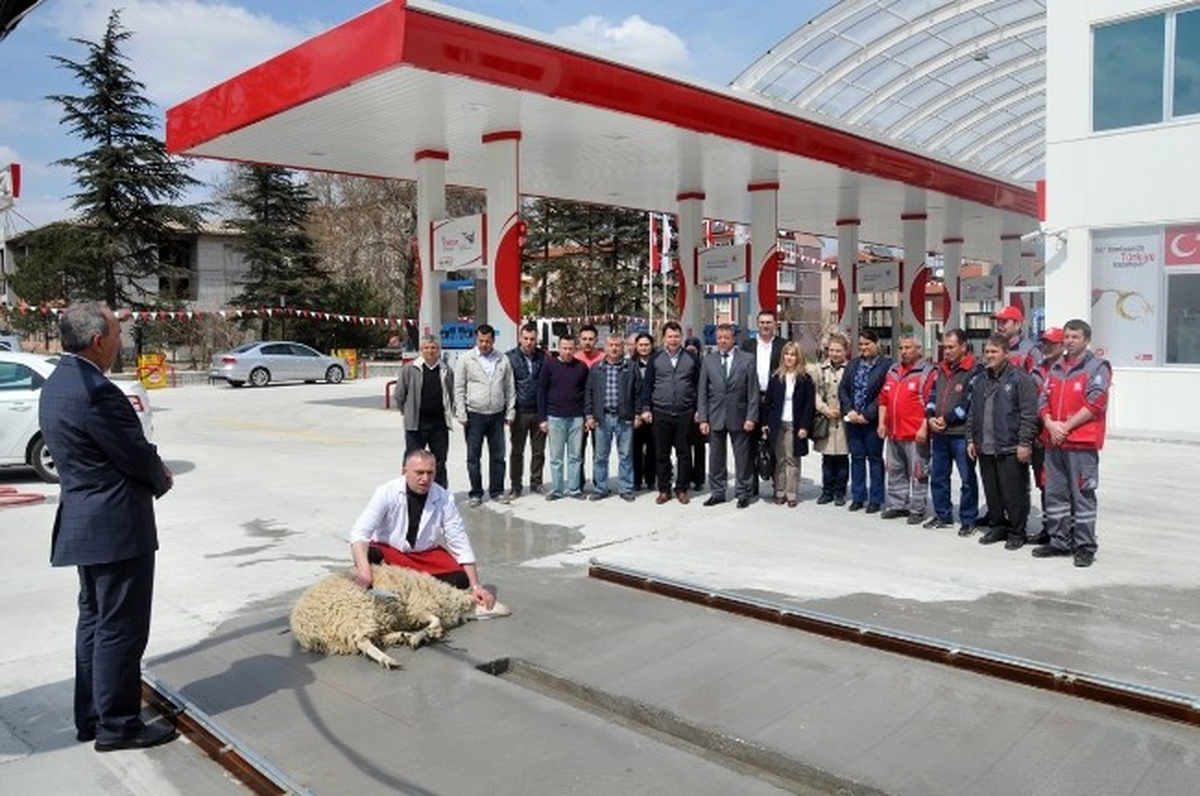 Afyonkarahisar Belediyesi\'nin İştiraki Olan Yüntaş A.ş., 3\'üncü Petrolünü Hizmete Açtı