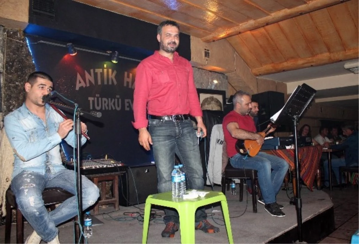 Diyarbakır\'da 4 Dilde Konser