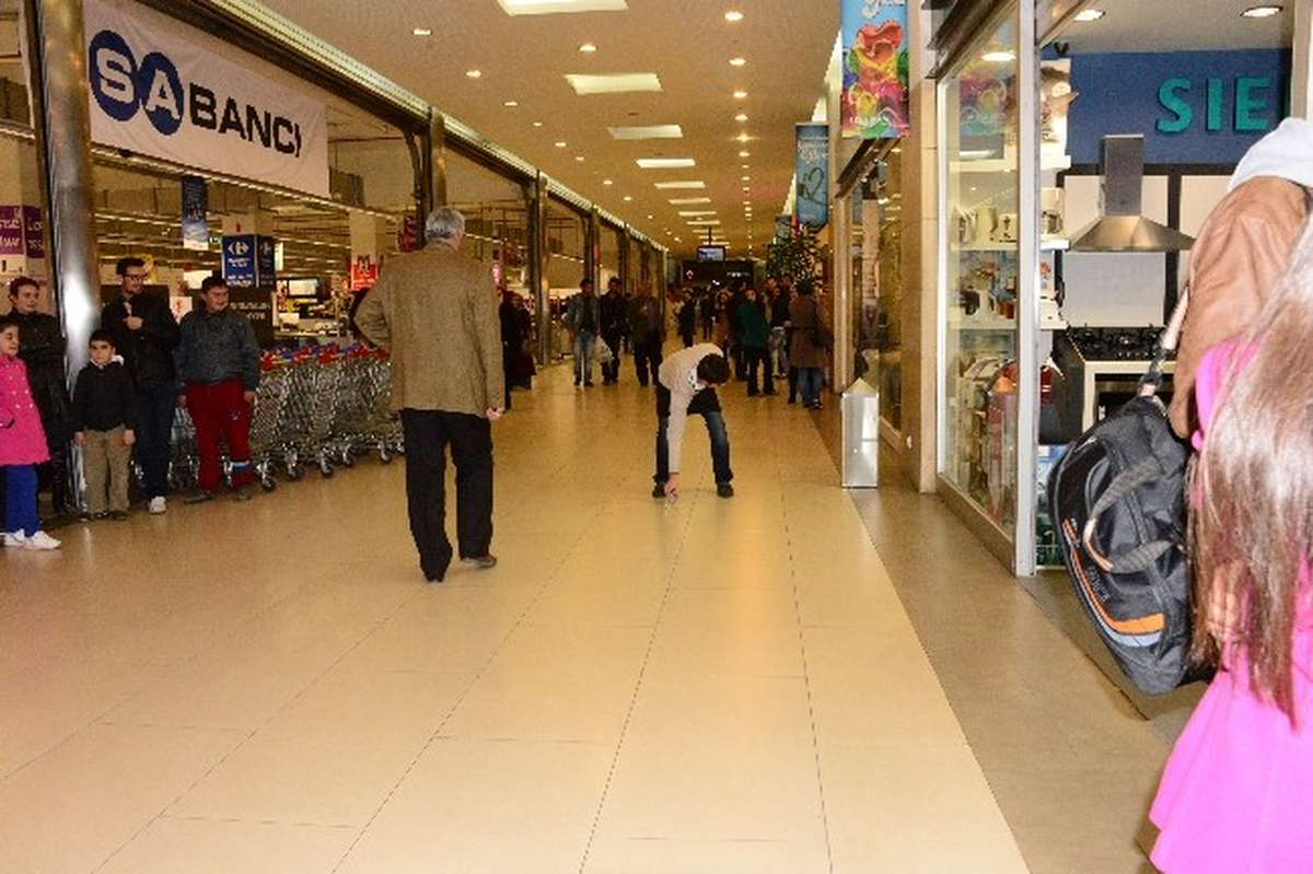 Erzurum Avm\'de "Flash Mob" Etkinliği