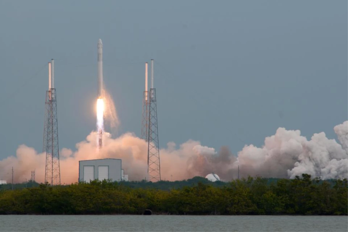 Falcon 9 Roketinin Fırlatılması Ertelendi