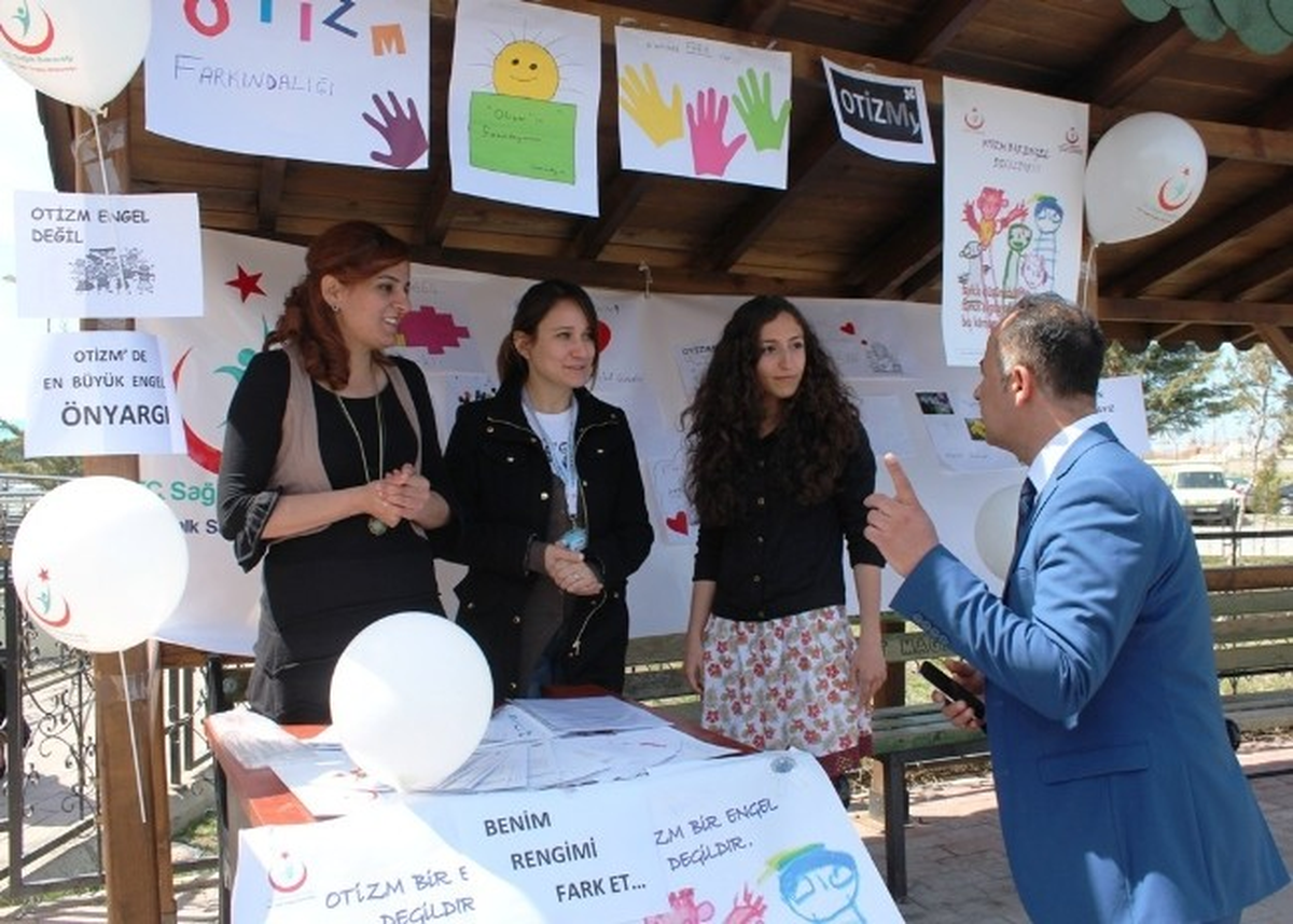Halk Sağlığı Müdürlüğü Otizm Standı Açtı
