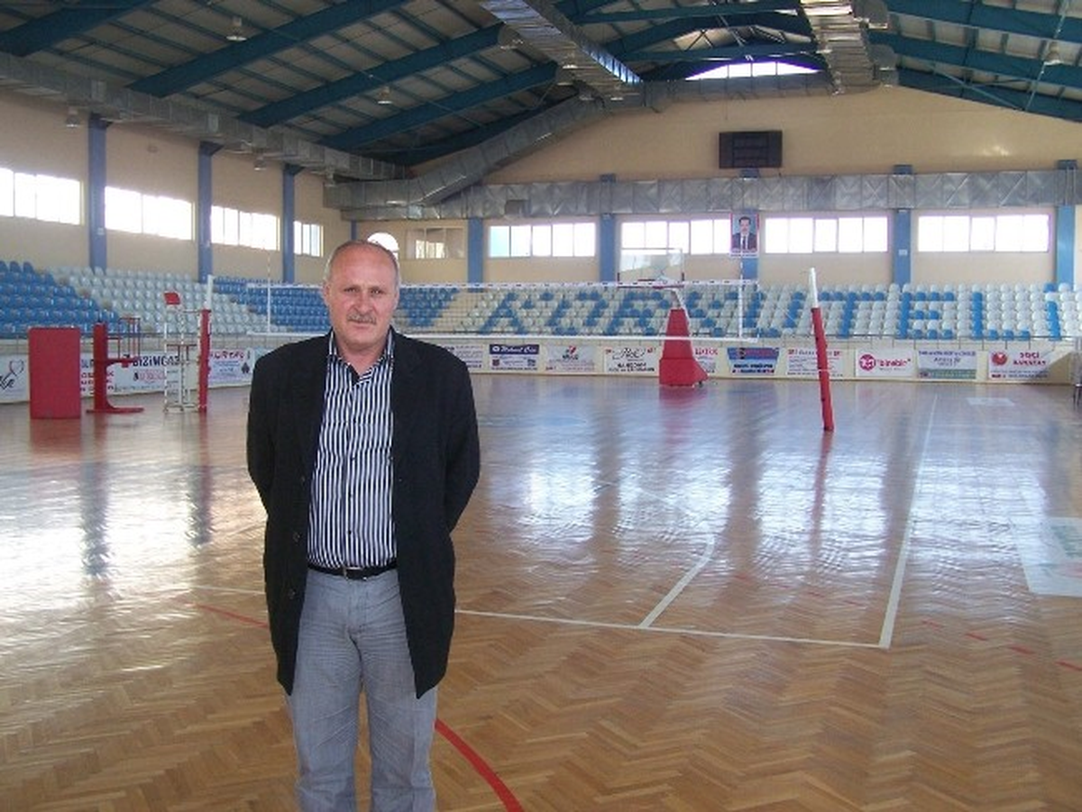 Korkuteli Voleybol Takımına Destek Çağrısı