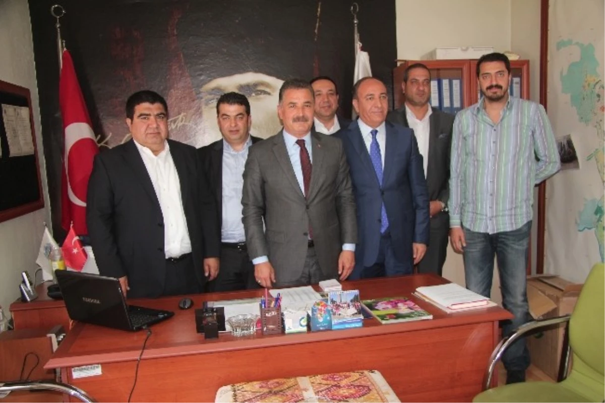 Mersin İdmanyurdu Yönetiminden Başkan Tuna\'ya Ziyaret