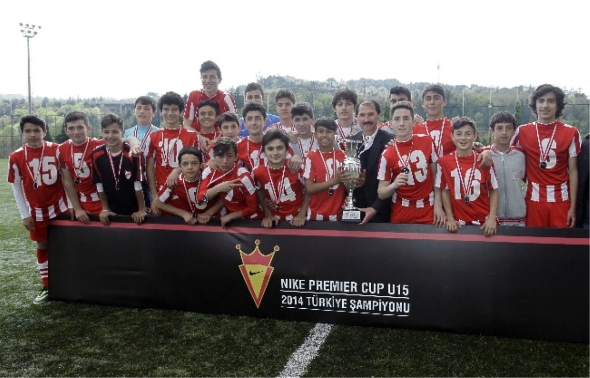 Nıke Premıer Cup U15\'in Şampiyonu Boluspor Oldu