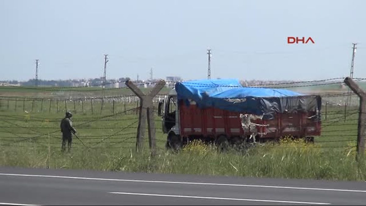 Nusaybin\'de Dinamit Lokumu Yüklü Kamyon Mayınlı Alana Girdi