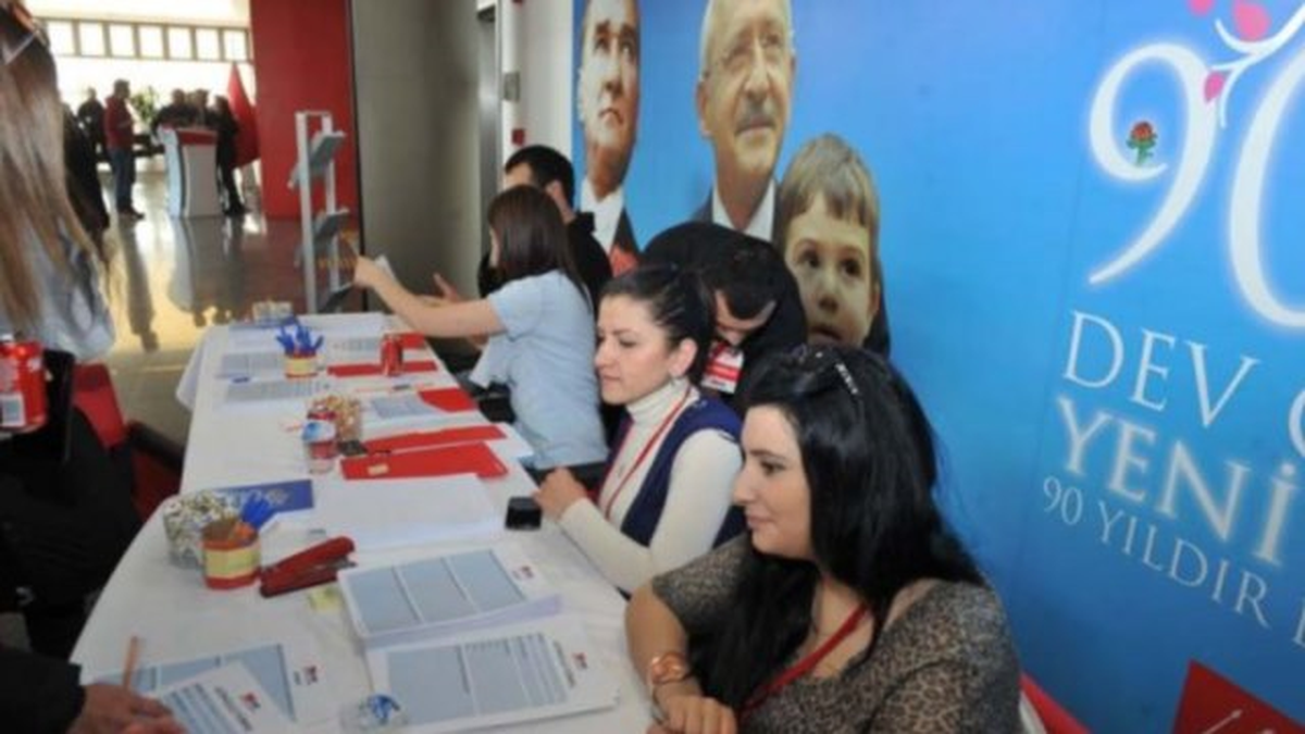 Özgür Özel: \'CHP\'ye Gençlik Aşısı\'