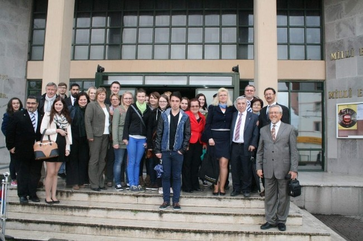 Tophane Teknik ve Eml\'nin Alman Kardeş Okulu Bursa\'da