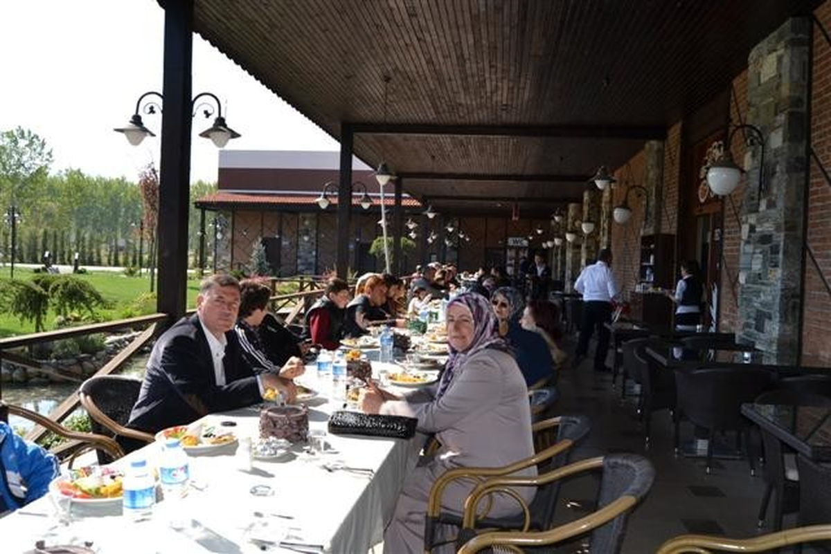 Yeni Başkan Personeli ile Kahvaltıda Buluştu