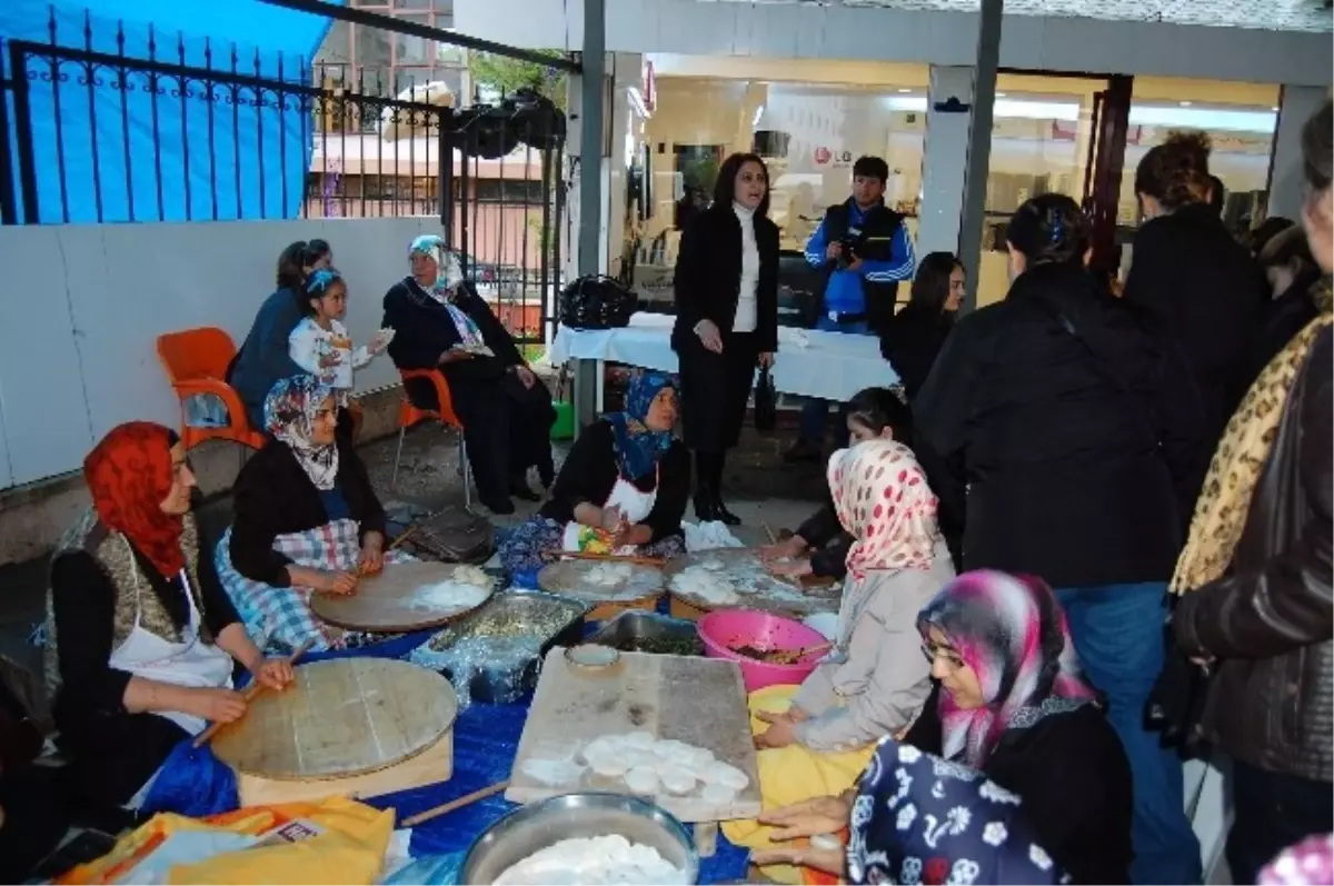 Adıyaman\'da Polis Eşleri Kermes Düzenledi