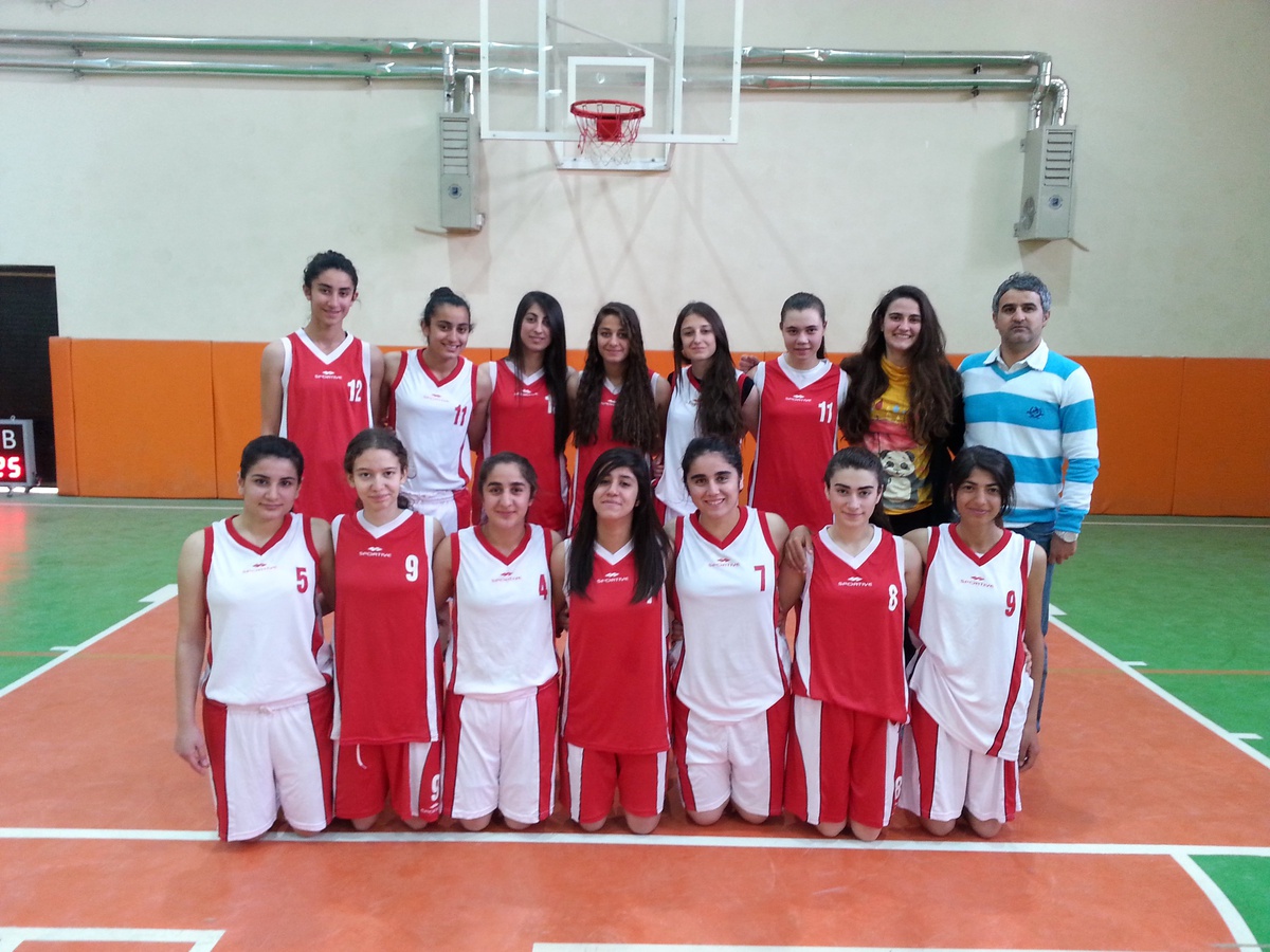 Eğitimspor Basketbol Takımı Genç Kızlarda Bölge İkincisi
