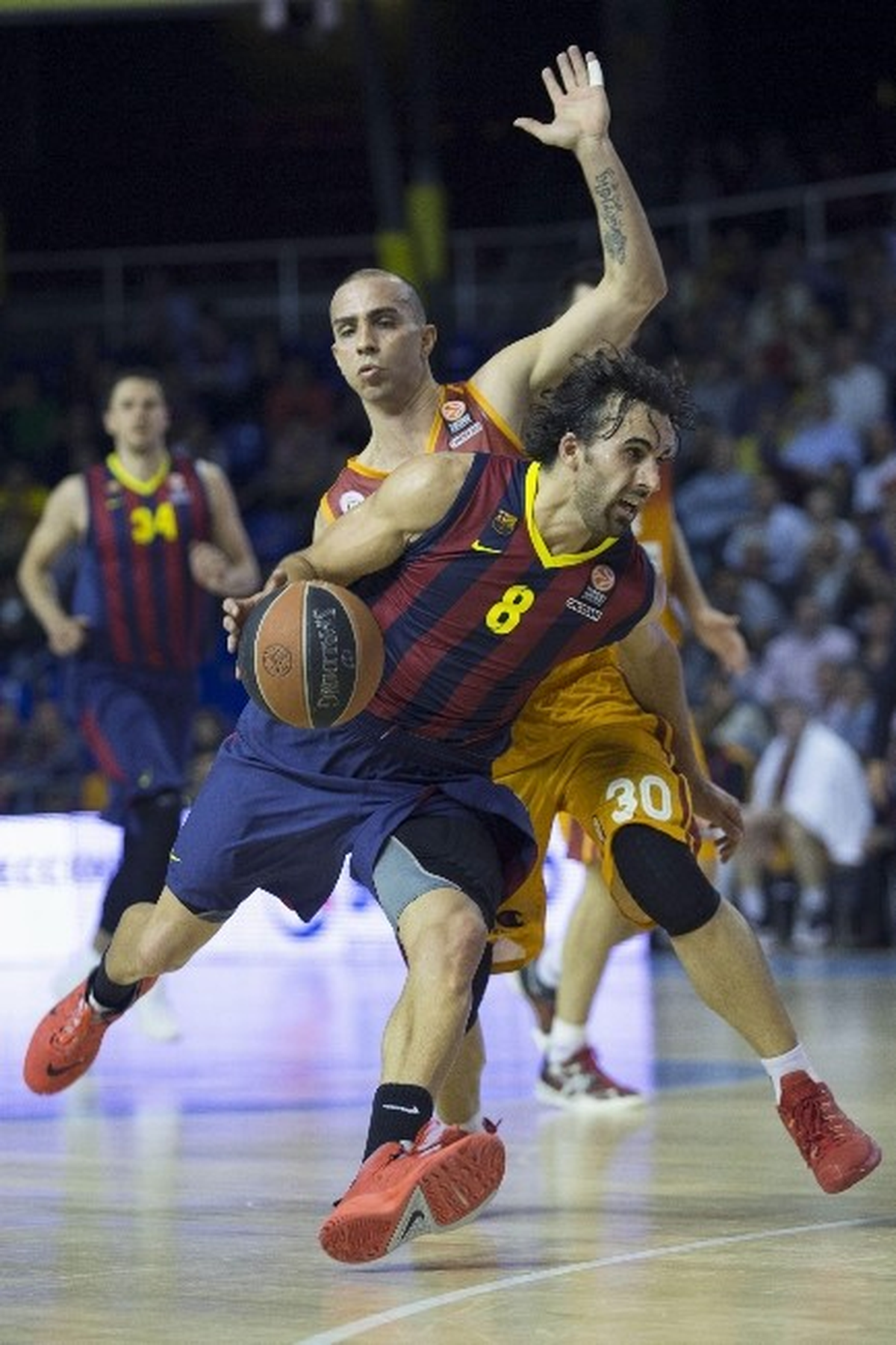 Barcelona: 88 Galatasaray Liv Hospital: 61