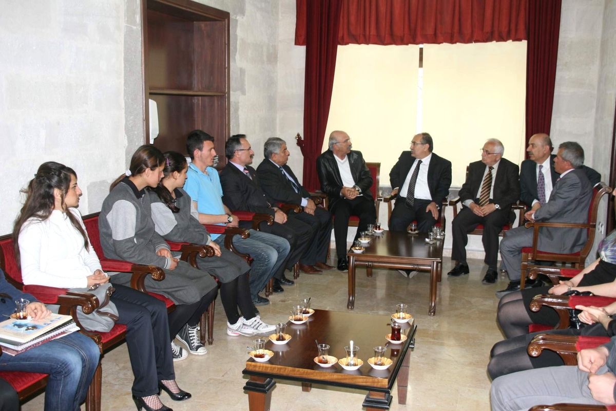 Turizm Haftası Açılış Programına Protokol Üyeleri ve Öğrenciler Katıldı