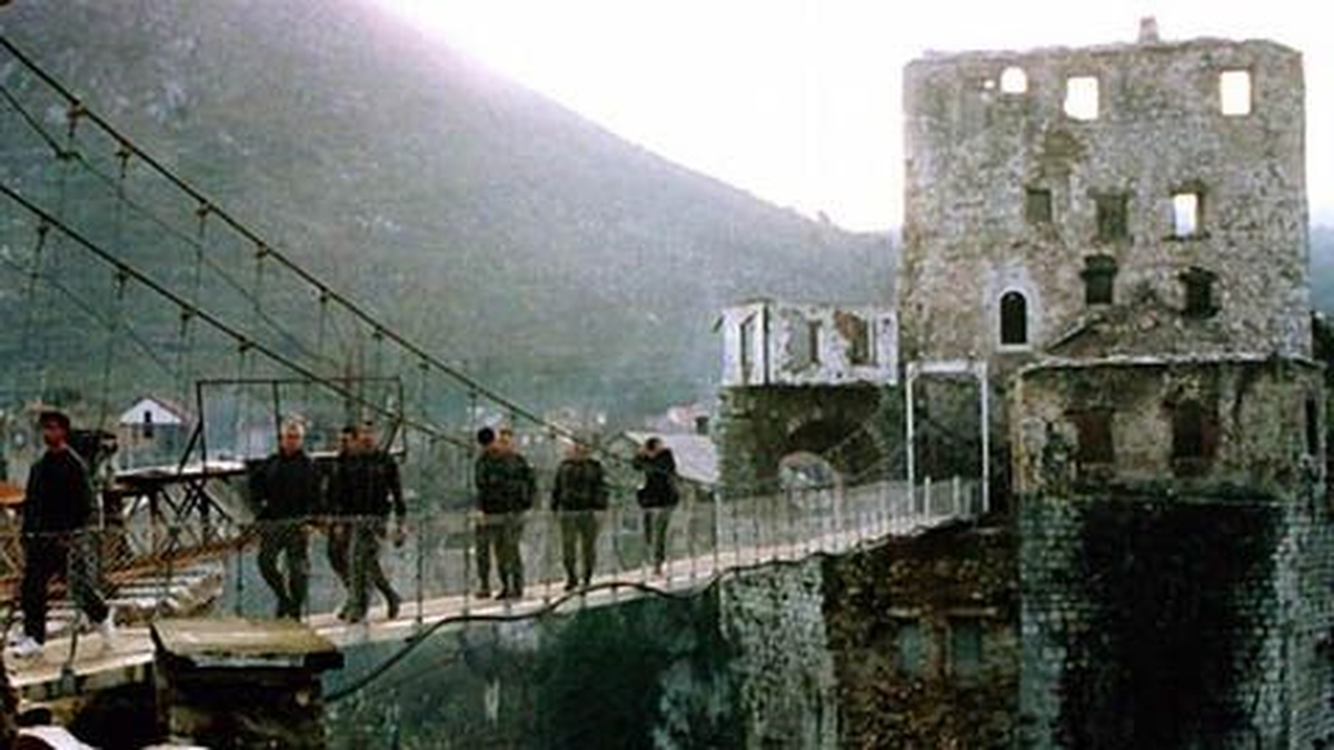 Bosna Hersek'te, İlkbaharda Kar Sürprizi
