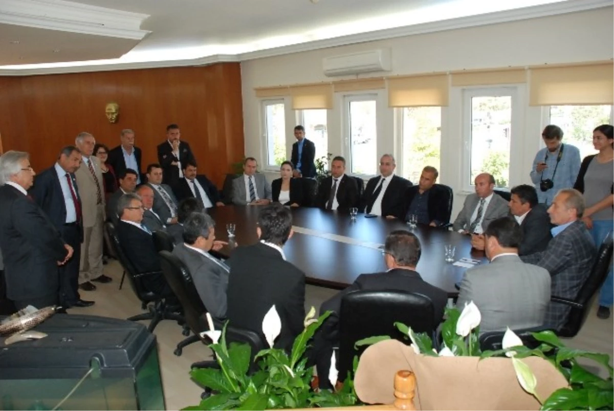 Didim AK Parti\'den Başkan Atabay\'a Tebrik Ziyareti