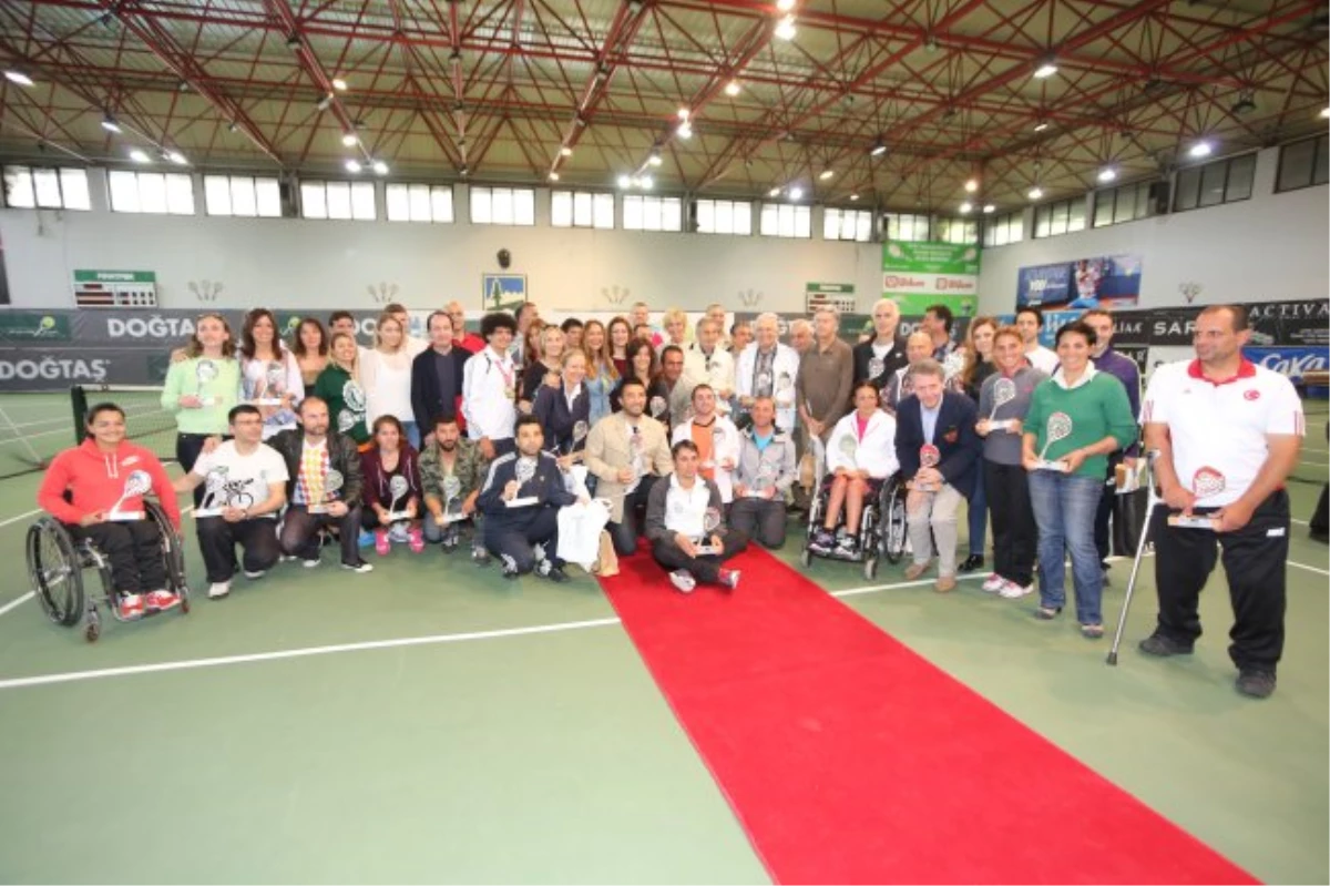 Doğtaş & Hülya Cup Senior Tenis Turnuvası Sonuçlandı