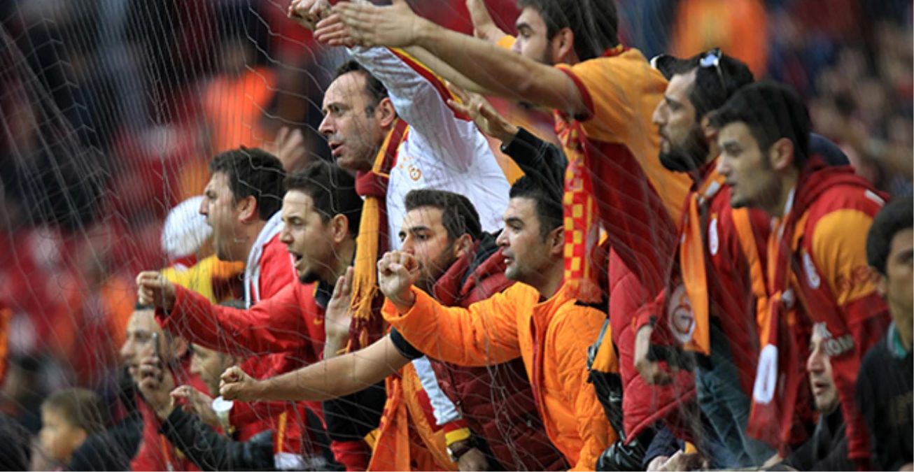 Galatasaray Taraftarı Bilet Fiyatına İsyan Etti