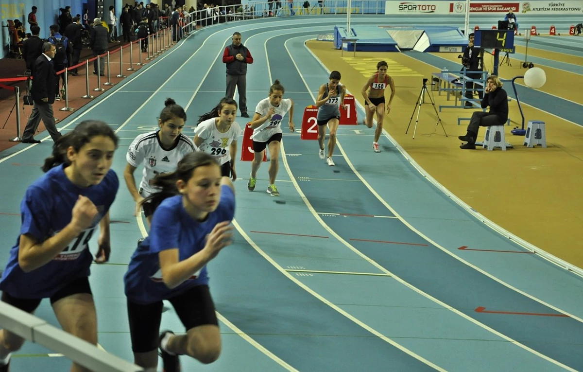 "İstanbul\'un En Hızlısı" Çocuklar Arası Atletizm Yarışları Başlıyor