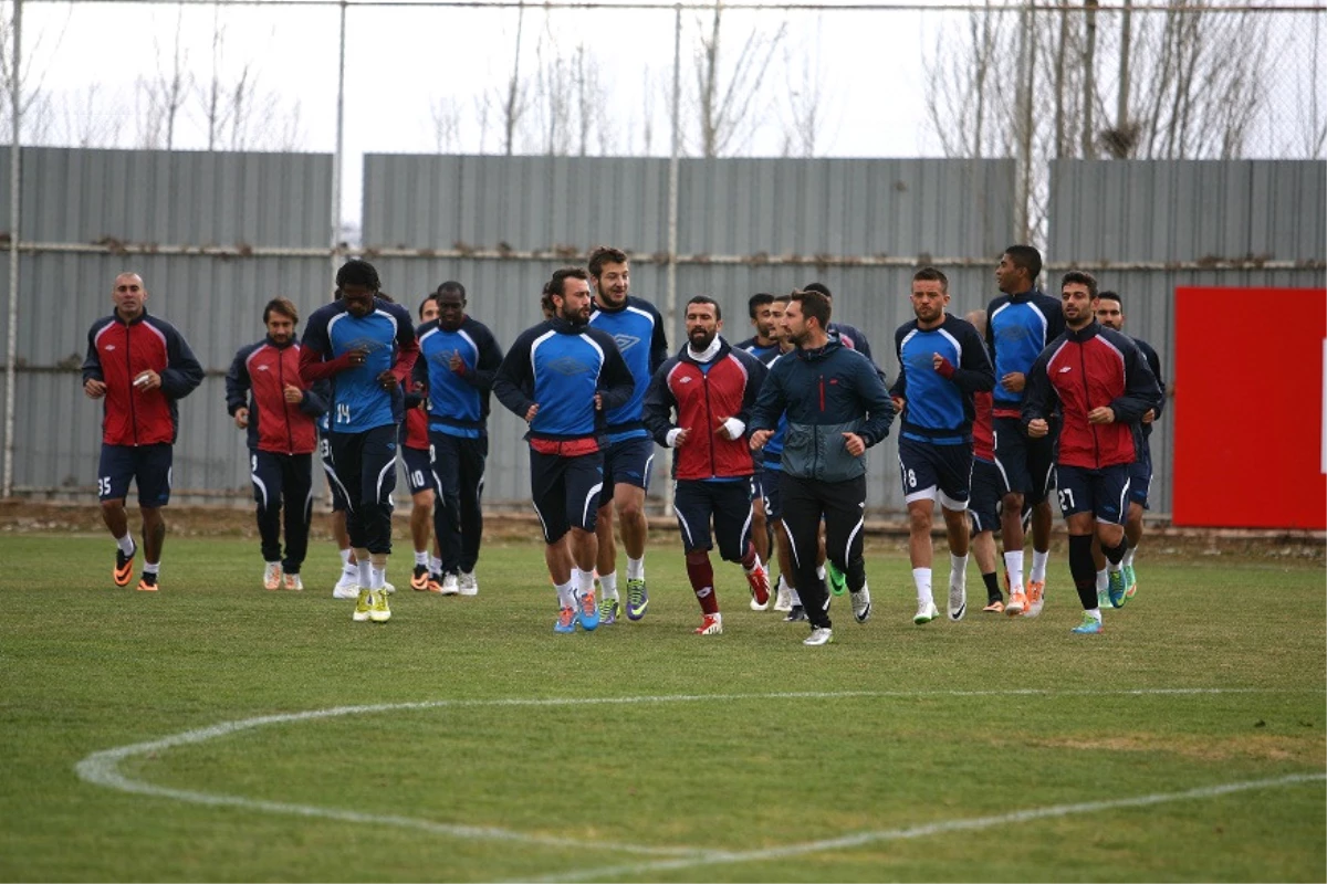 Kasımpaşa, Galatasaray Maçı Hazırlıklarına Başladı