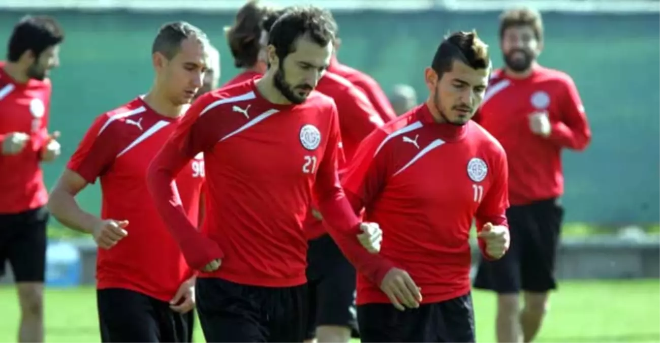 Medical Park Antalyaspor\'dan Birlik Beraberlik Mesajı