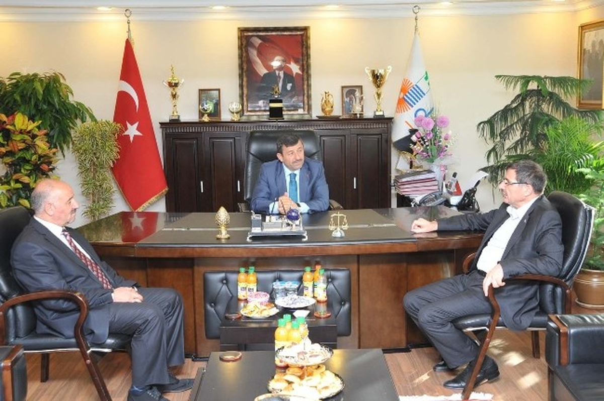 Milletvekili Şeker Başkan Doğan\'ı Ziyaret Etti