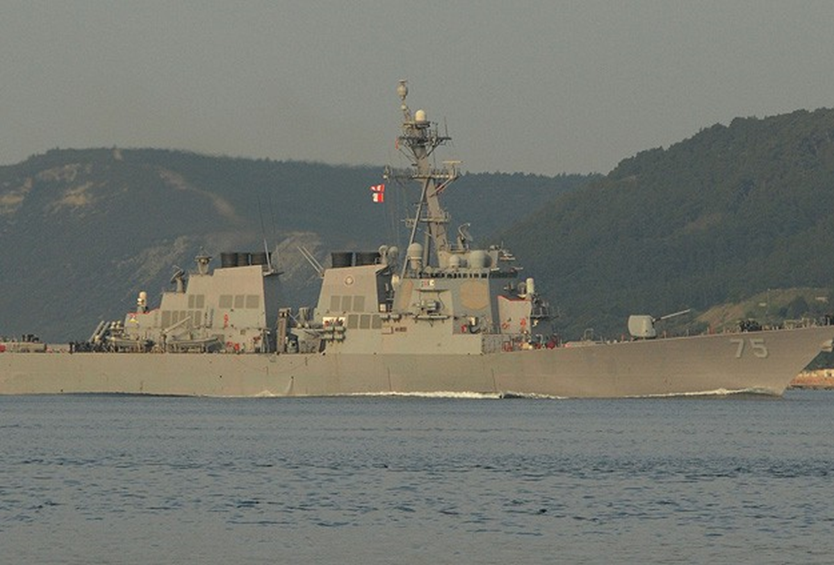 Rus Savaş Uçağının Karadeniz\'de ABD Gemisini Taciz Etmesi
