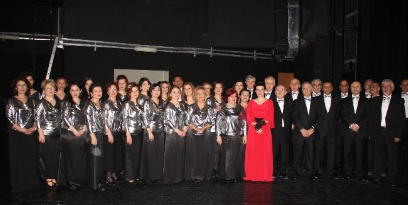 Samsun\'da Öğretmenler Konser Verdi