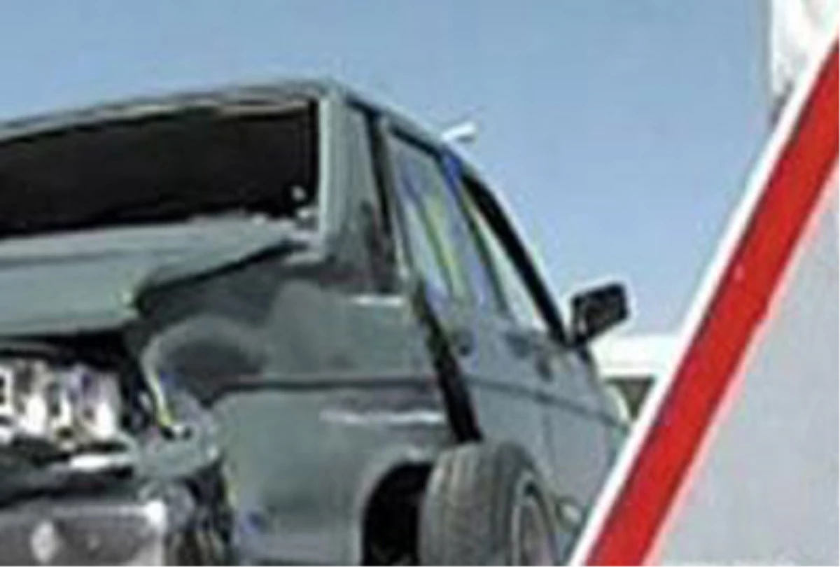 Suşehri\'nde Trafik Kazası: 1 Yaralı